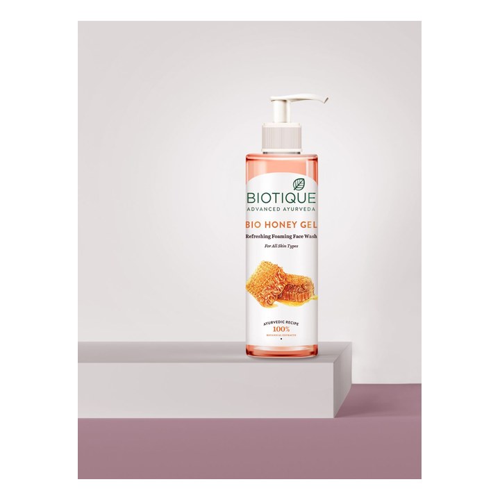 Biotique Honey Gel Soothe & Nourish Foaming Face Wash To Target Dry Skin 200 ml