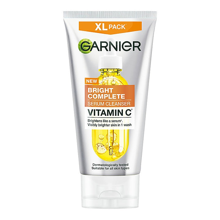 Garnier Bright Complete Vitamin C Serum Cleanser Face Wash : 150 g