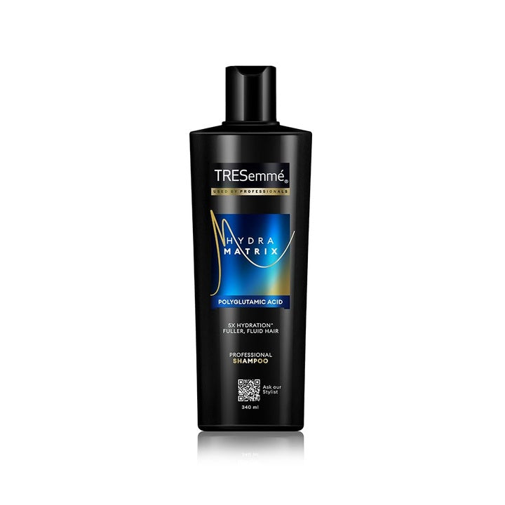 TRESemme Hydra Matrix Hydrating Shampoo 340ml with Polyglutamic Acid for 100H of Fluid Hair | Paraben Free Shampoo for Dry Hair & Scalp | Hard Water Detox