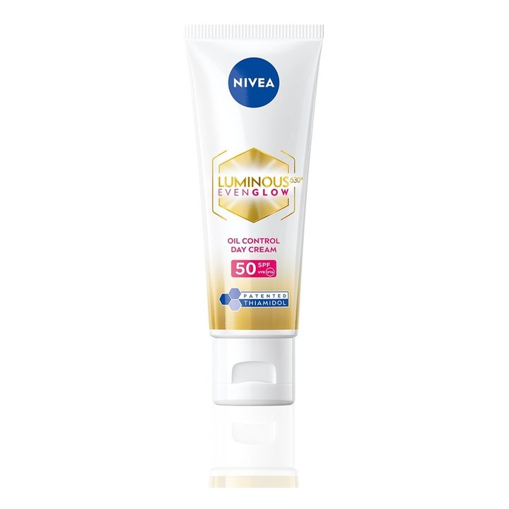 Nivea Luminous Even Glow Oil SPF50 Day Cream with Thiamidol for UV Protection & Dark Spots